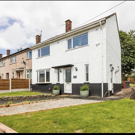 Come & Unwind In Charming 5 Bed House In Blackburn Blackburn  Exterior foto