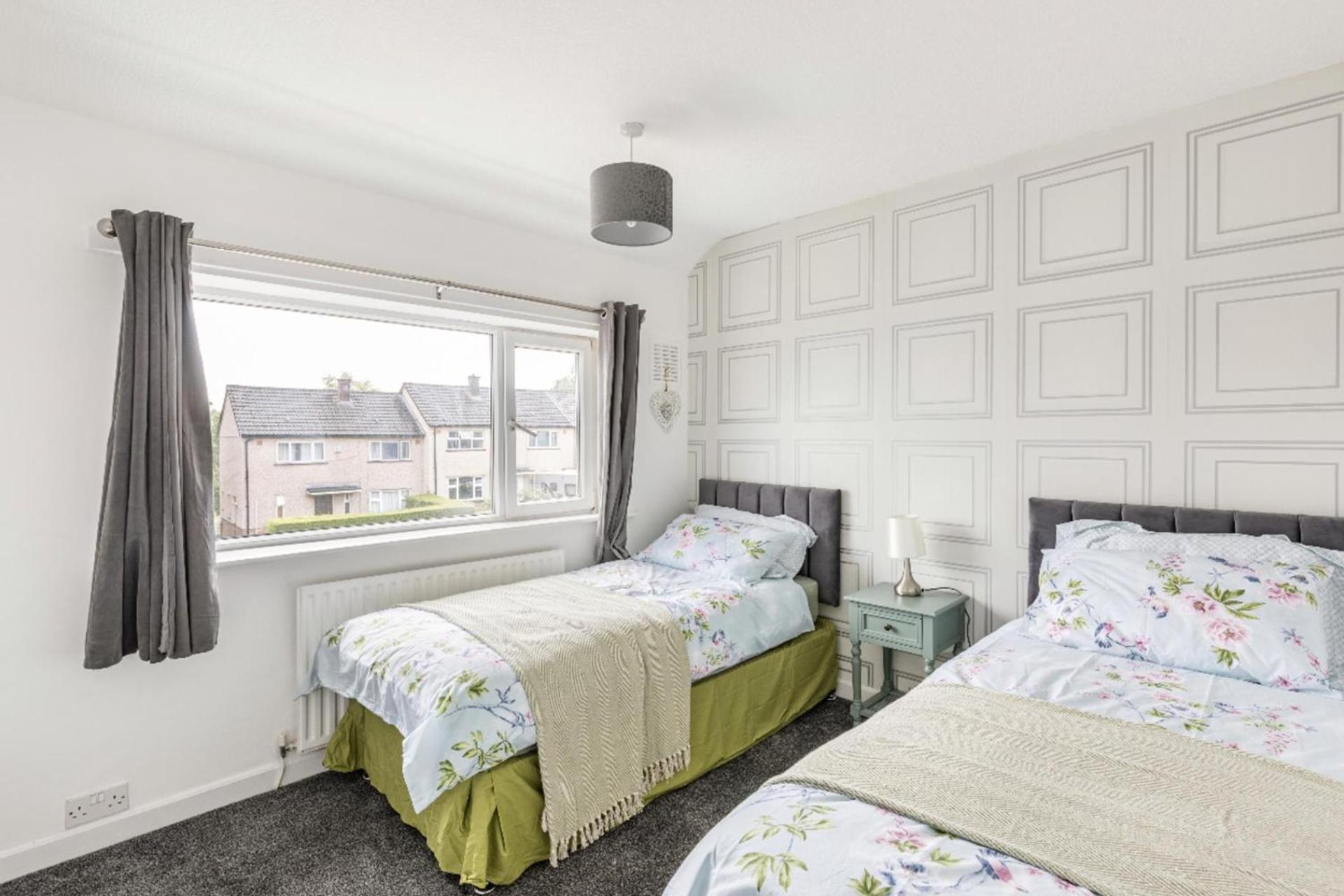 Come & Unwind In Charming 5 Bed House In Blackburn Blackburn  Exterior foto